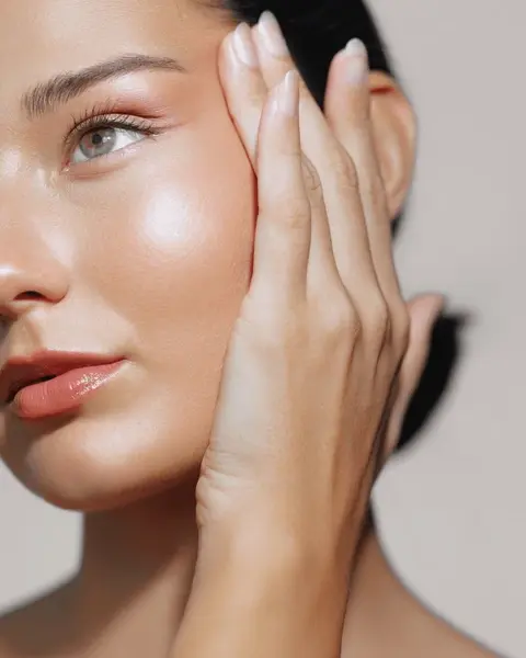 ApiBeaute skincare model